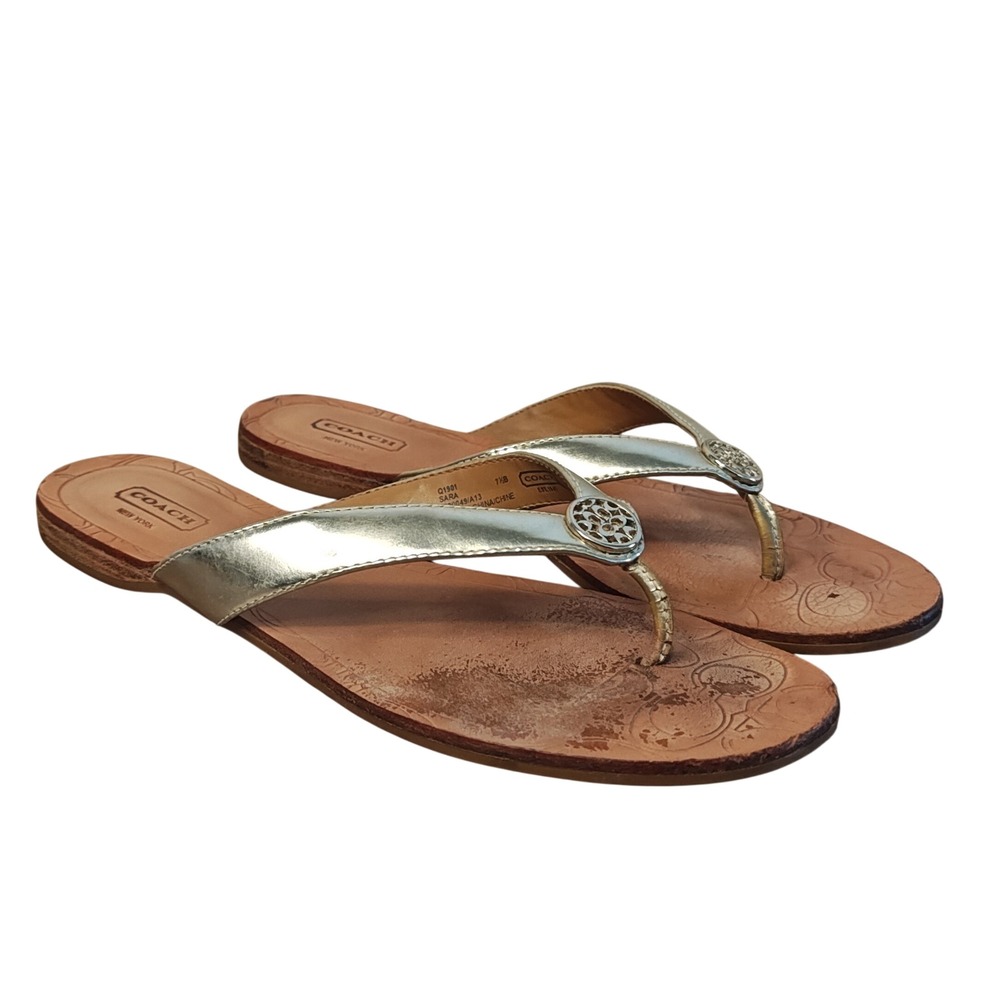 Coach Sara Thong Sandals Womens 7.5‎ Gold Metallic Leather Logo Flip Flops Q1901